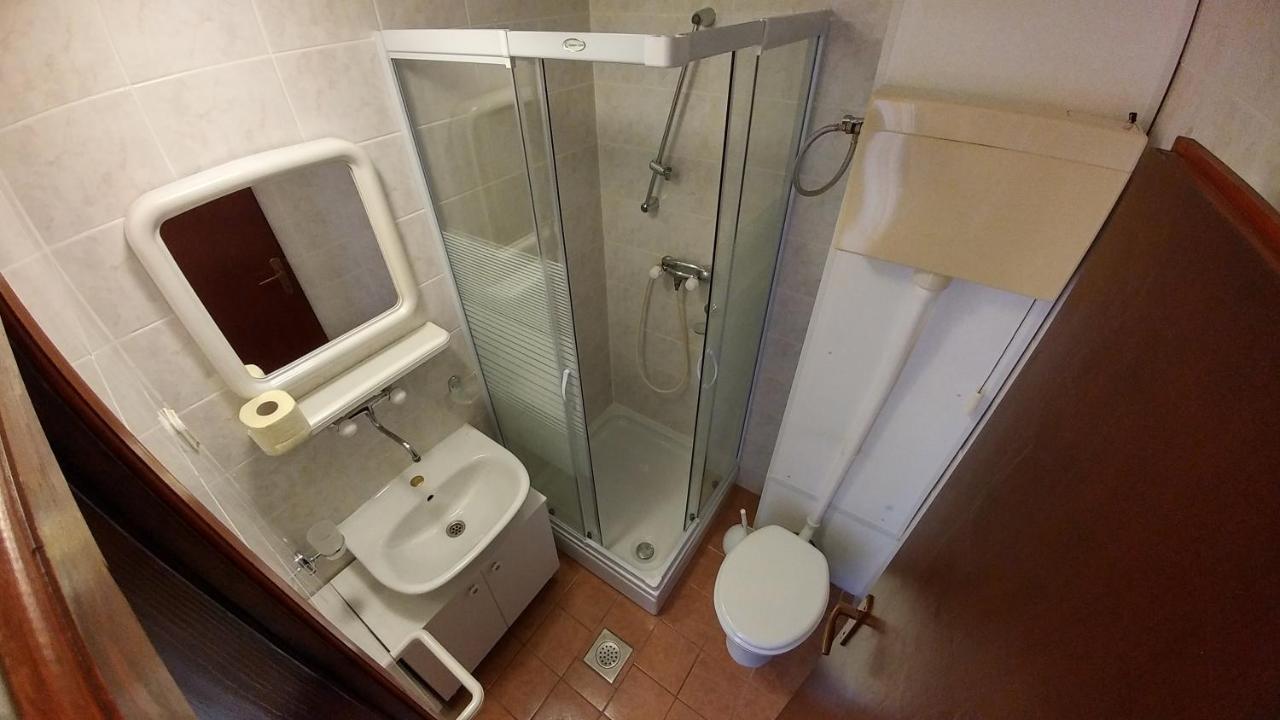 Apartments And Rooms Bova บัชกา ภายนอก รูปภาพ