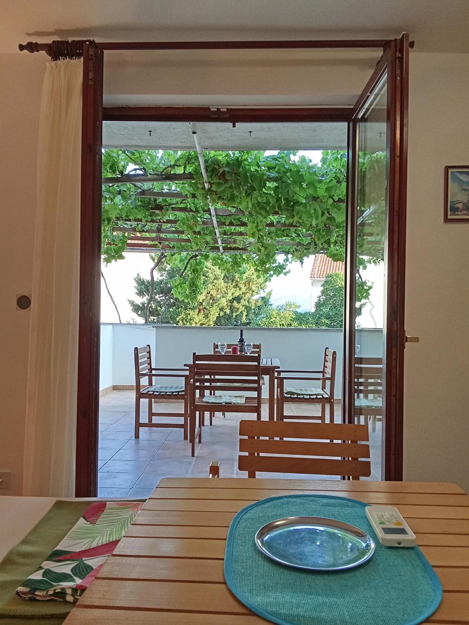 Apartments And Rooms Bova บัชกา ภายนอก รูปภาพ