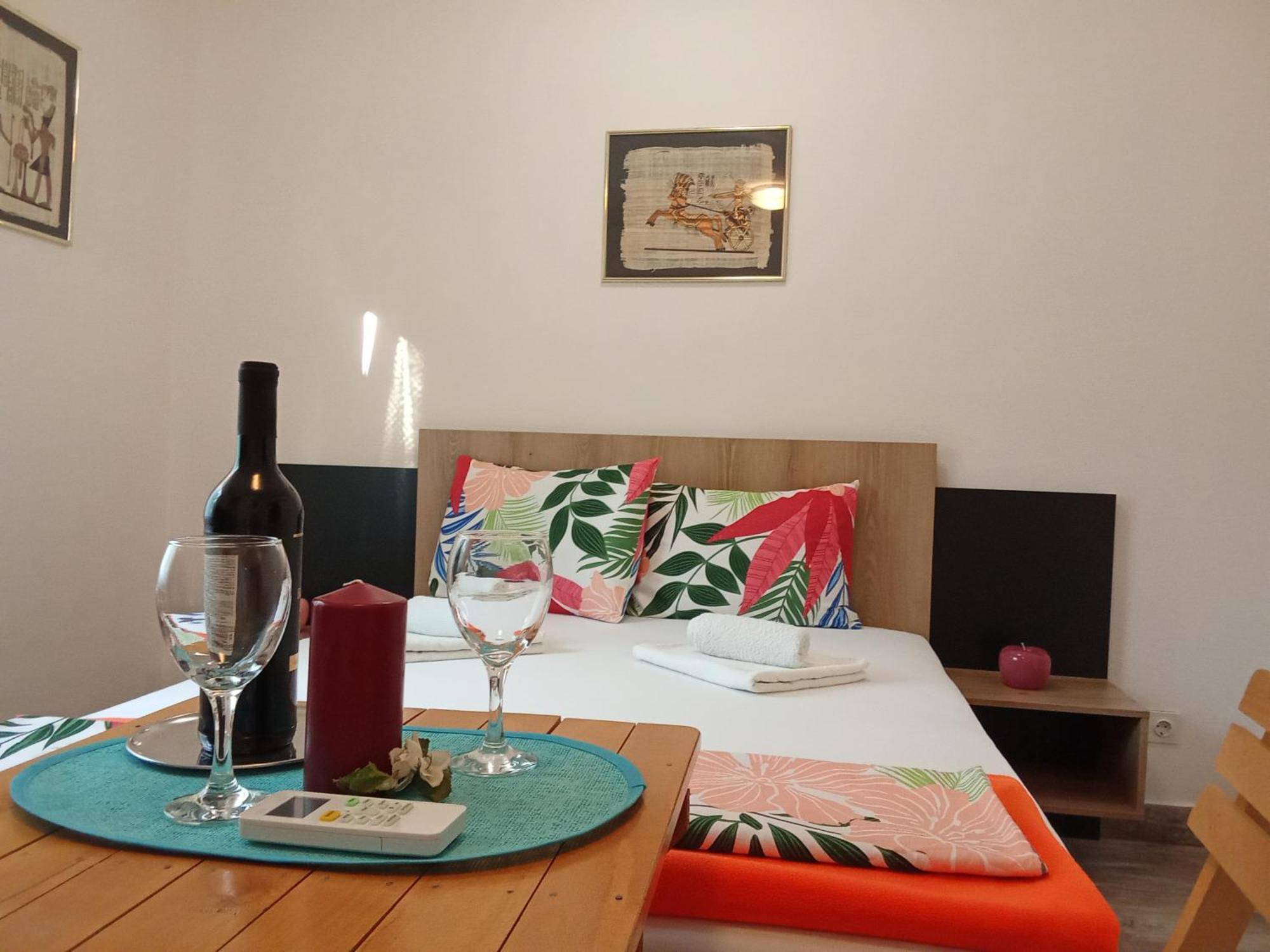 Apartments And Rooms Bova บัชกา ภายนอก รูปภาพ