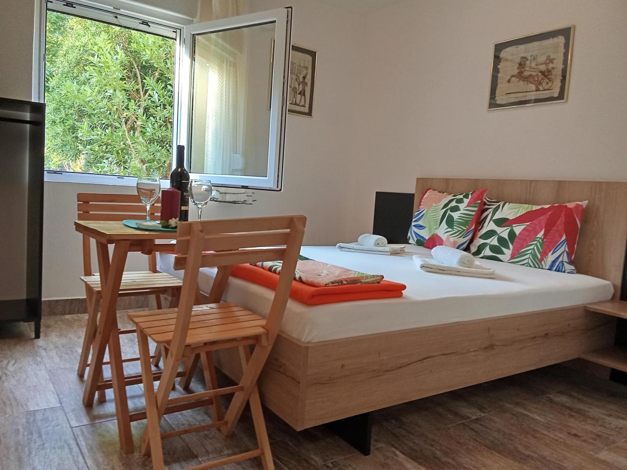 Apartments And Rooms Bova บัชกา ภายนอก รูปภาพ