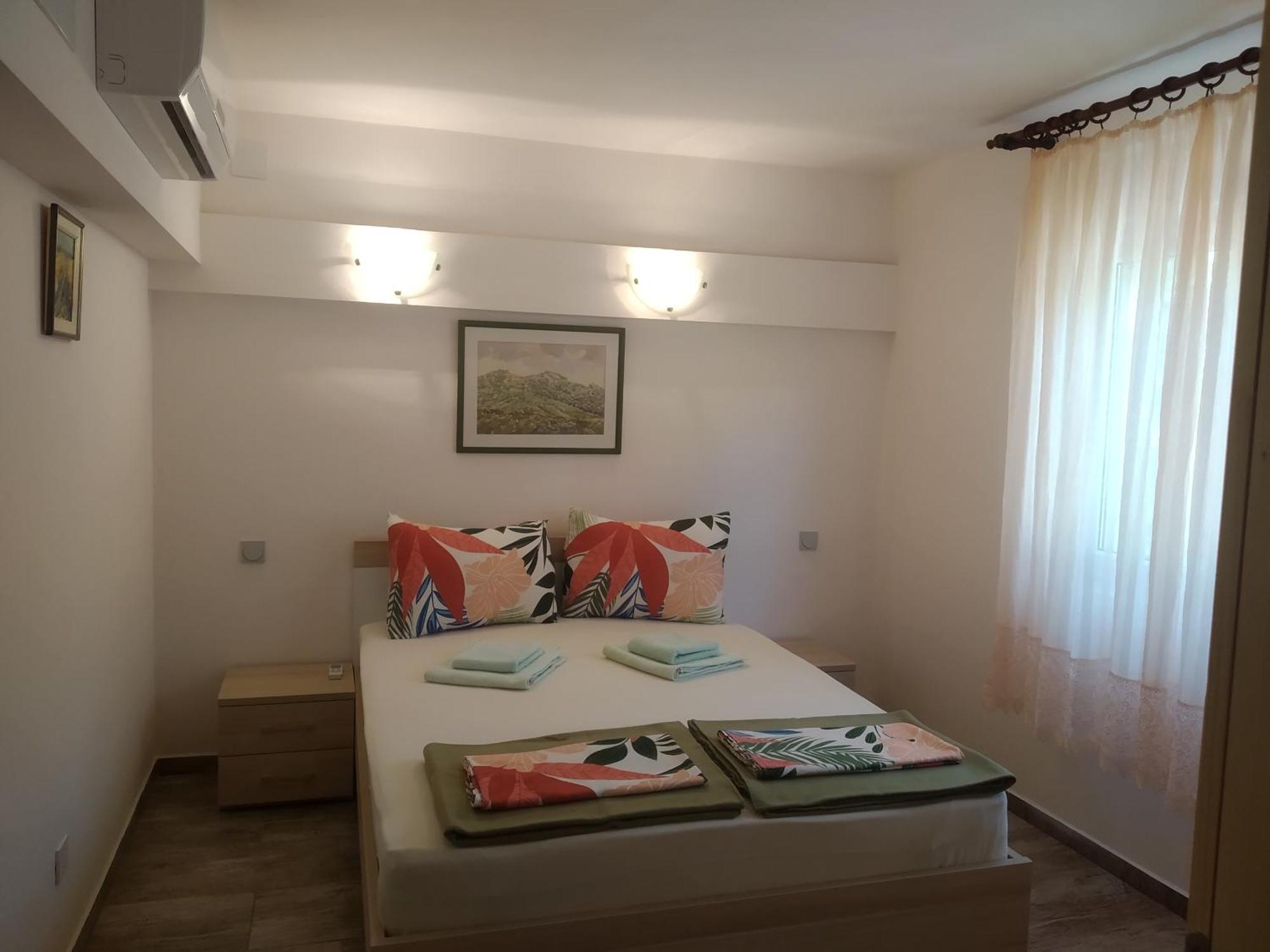 Apartments And Rooms Bova บัชกา ภายนอก รูปภาพ